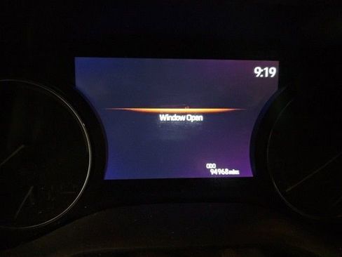 Used 2021 Toyota Sienna Limited image 3