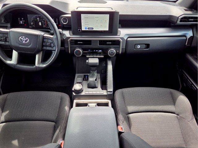 Used 2025 Toyota 4Runner SR5 AWD/4WD image 16