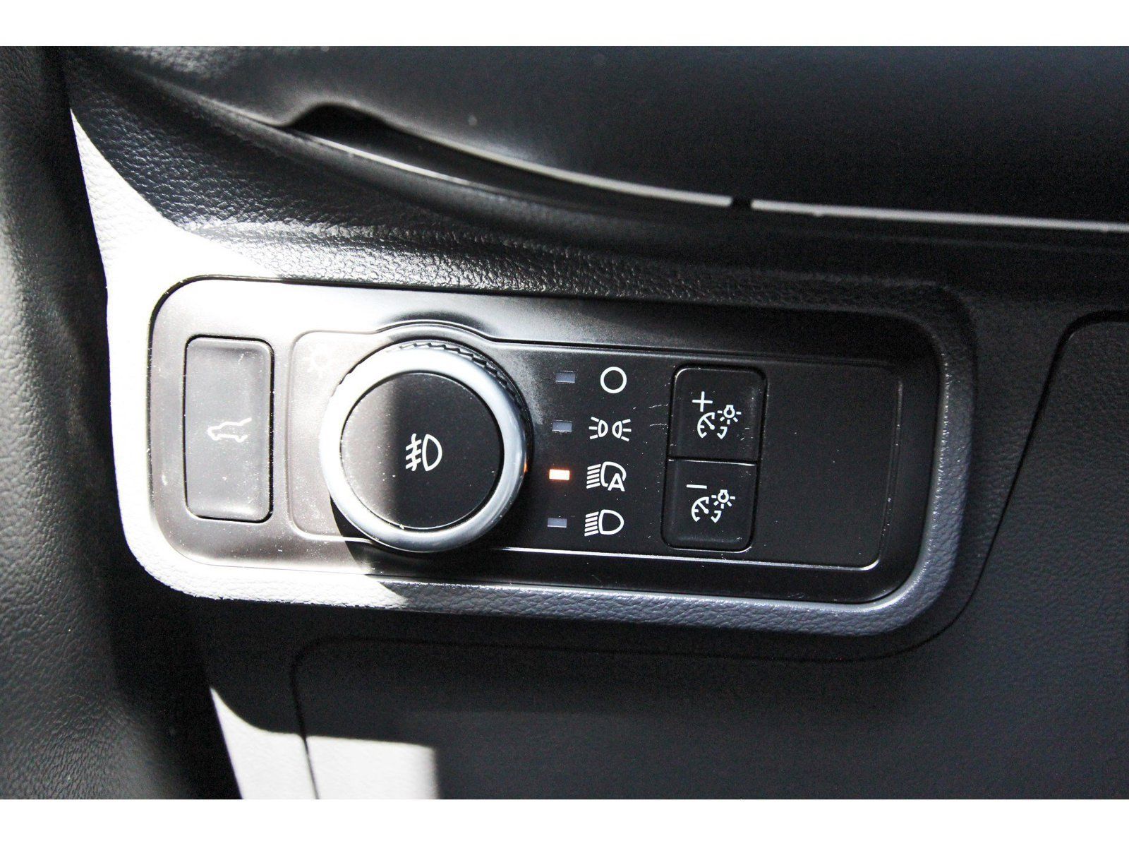 Used 2025 Ford Explorer ST-Line w/ Premium Package RWD image 23