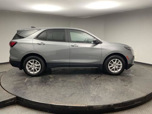 Certified 2024 Chevrolet Equinox LS w/ LS Convenience Package FWD image 8