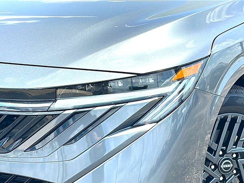 New 2026 Nissan Sentra SV w/ SV Convenience Package FWD image 4