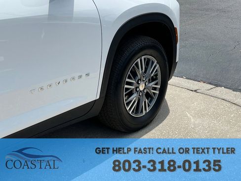 Used 2025 Chevrolet Traverse LT FWD image 31