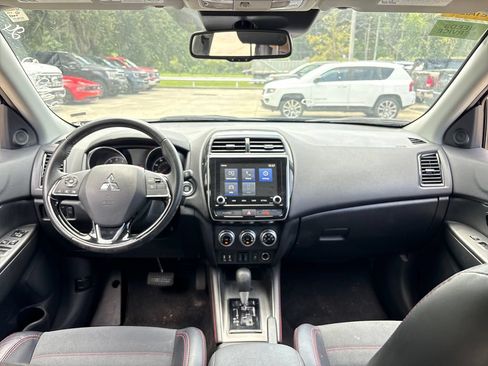 Used 2024 Mitsubishi Outlander Sport AWD image 8