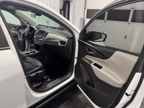 Used 2021 Chevrolet Equinox LS w/ LPO, Floor Liner Package image 15