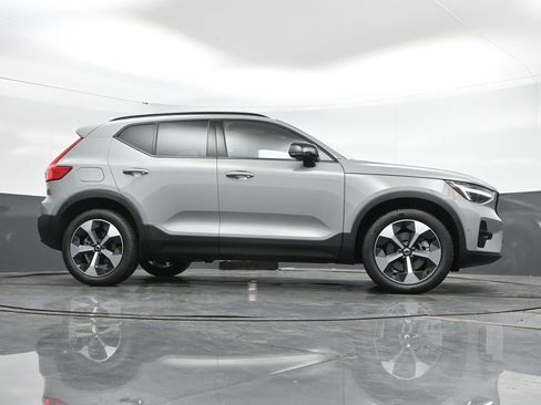 New 2026 Volvo XC40 B5 Plus w/ Protection Package Premier AWD/4WD image 40