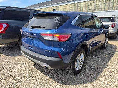 Used 2022 Ford Escape SE AWD/4WD image 2