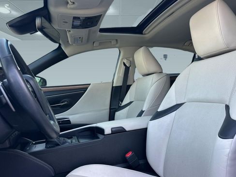 Certified 2025 Lexus ES 350 w/ Premium Package FWD image 22