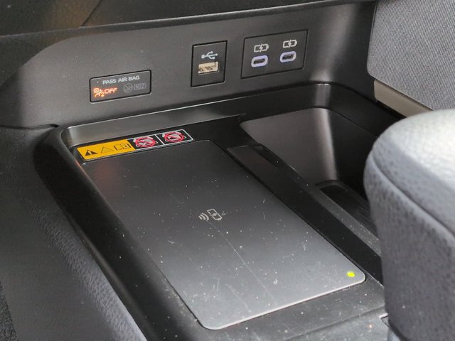 Used 2025 Toyota Camry LE FWD image 19