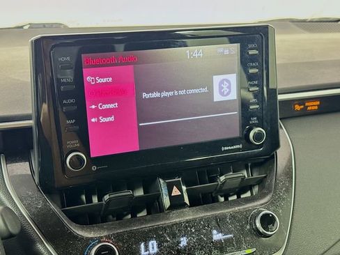 Used 2022 Toyota Corolla LE FWD image 31