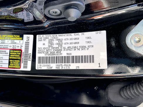 Used 2024 Toyota Tundra Limited AWD/4WD image 32