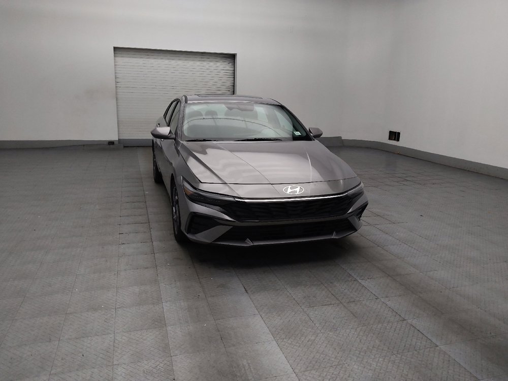 Used 2025 Hyundai Elantra SEL FWD image 13