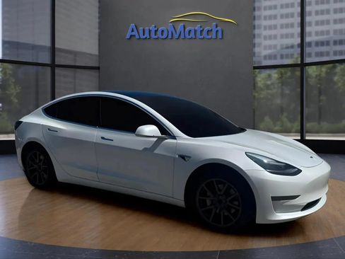 Used 2020 Tesla Model 3 Standard Range Plus RWD image 13