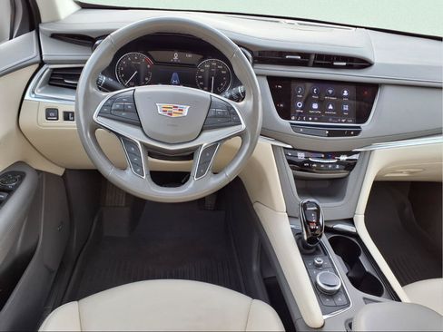 Used 2021 Cadillac XT5 Premium Luxury w/ LPO, Floor Liner Package AWD/4WD image 6