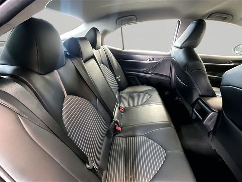 Used 2022 Toyota Camry SE FWD image 27