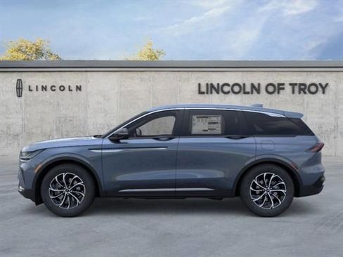 New 2026 Lincoln Nautilus Premier image 3