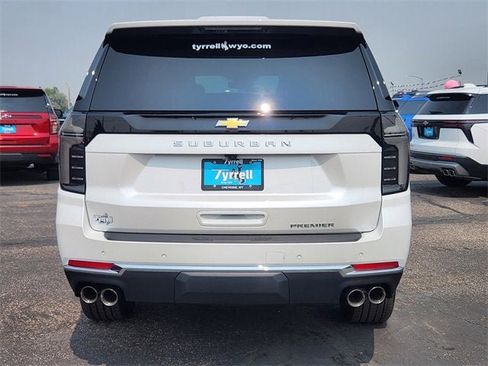 New 2025 Chevrolet Suburban Premier image 5