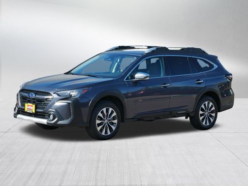 Used 2024 Subaru Outback Touring AWD/4WD image 3