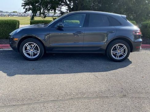 Used 2017 Porsche Macan AWD/4WD image 9