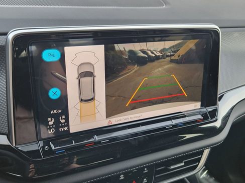 New 2026 Volkswagen Atlas Cross Sport SEL R-Line image 8