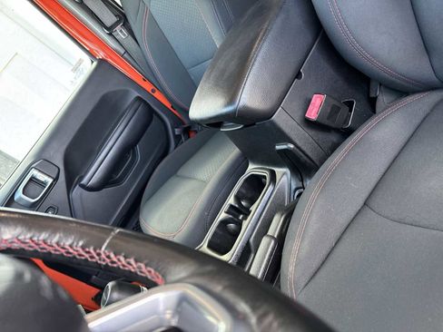 Used 2020 Jeep Gladiator Rubicon AWD/4WD image 45
