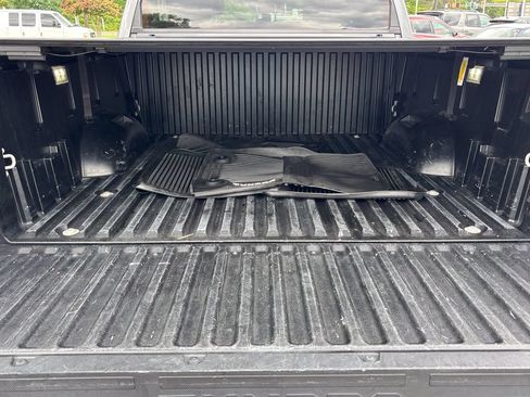 Used 2023 Toyota Tundra Platinum AWD/4WD image 9