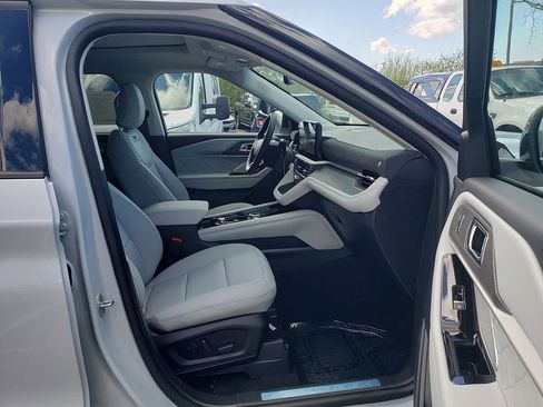 New 2026 Ford Explorer Platinum AWD/4WD image 18
