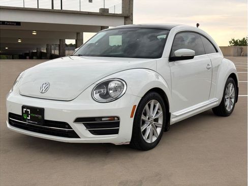Used 2019 Volkswagen Beetle 2.0T SE FWD image 3