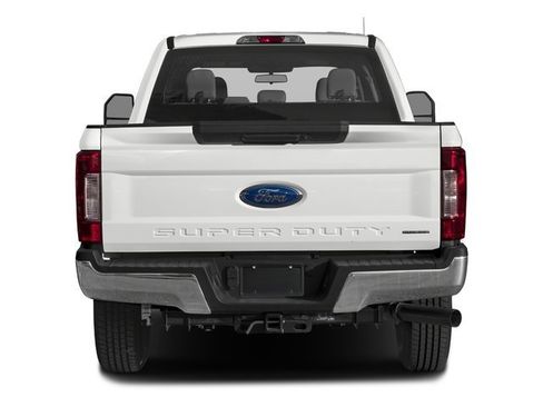 Used 2017 Ford F250 Lariat w/ Chrome Package image 5