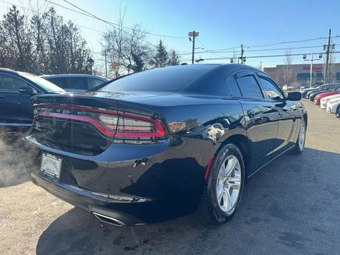 Used 2021 Dodge Charger SXT w/ Leather Interior Group image 6