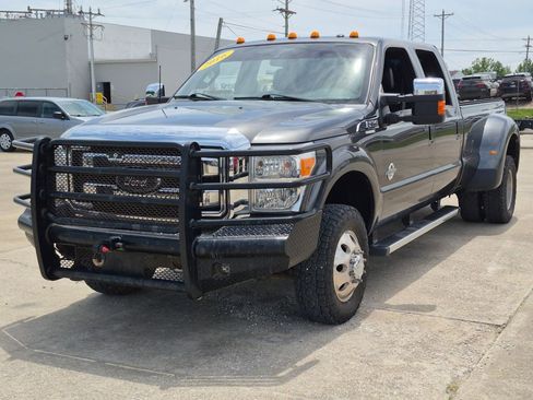 Used 2016 Ford F350 Lariat w/ Lariat Ultimate Package AWD/4WD image 3