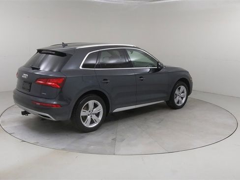 Used 2019 Audi Q5 Prestige w/ Prestige Package image 14