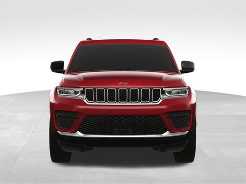 New 2025 Jeep Grand Cherokee 4WD image 9