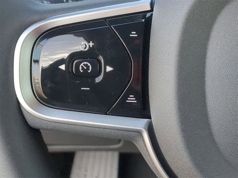 New 2026 Volvo XC90 B5 Core w/ Protection Package Premier image 24