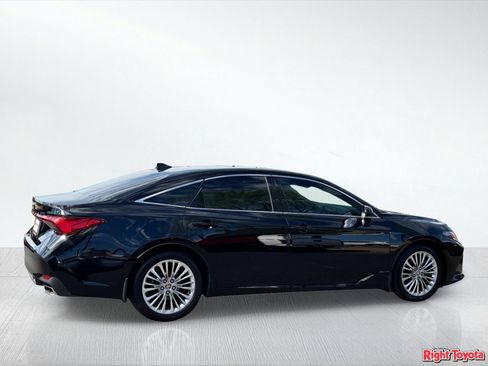 Used 2021 Toyota Avalon Limited FWD image 5