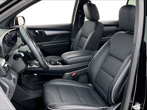 Used 2025 Buick Enclave Preferred image 30