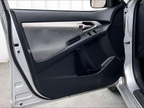 Used 2011 Toyota Matrix w/ Matrix Sport Pkg FWD image 20