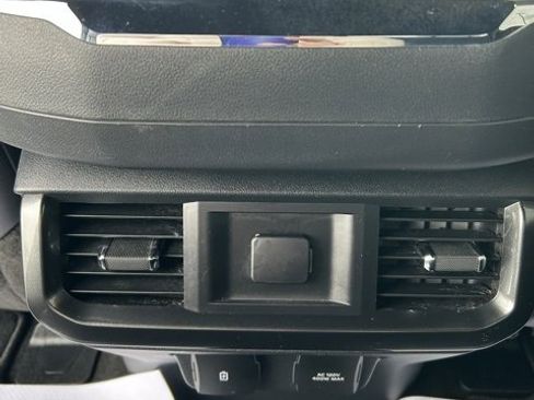 Used 2021 Ford F150 Lariat image 10