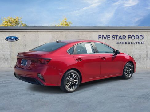 Used 2024 Kia Forte LXS FWD image 8