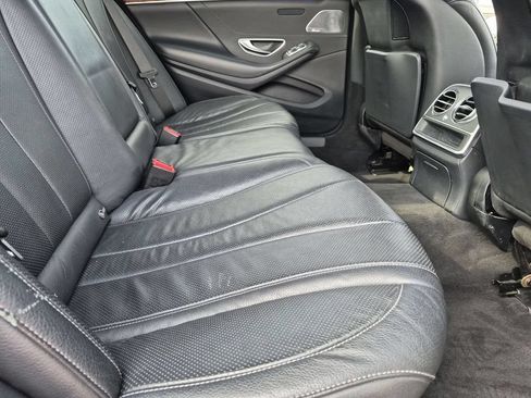 Used 2014 Mercedes-Benz S 550 Sedan image 31