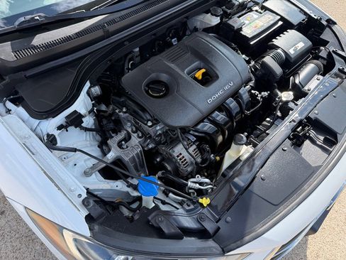 Used 2018 Hyundai Elantra Value Edition FWD image 35
