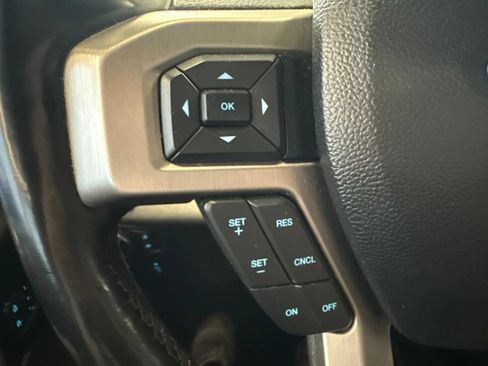 Used 2019 Ford F150 Platinum AWD/4WD image 17