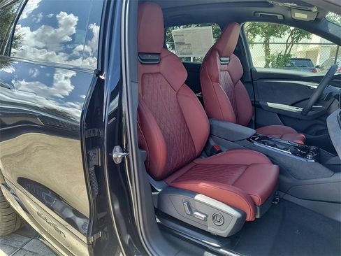 New 2025 Audi SQ6 e-tron Premium Plus image 13