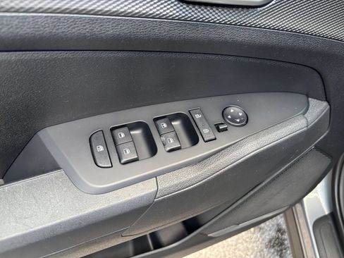 Used 2025 Kia Sportage LX FWD image 18