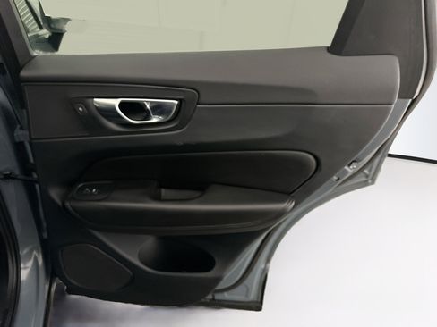 Used 2023 Volvo XC60 B5 Core w/ Climate Package image 33