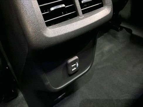 Used 2023 Chevrolet Equinox LT AWD/4WD image 27