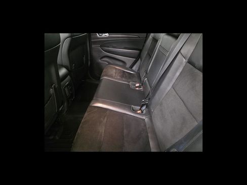 Used 2018 Jeep Grand Cherokee Altitude image 17