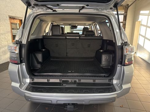 Certified 2022 Toyota 4Runner TRD Off-Road Premium image 9