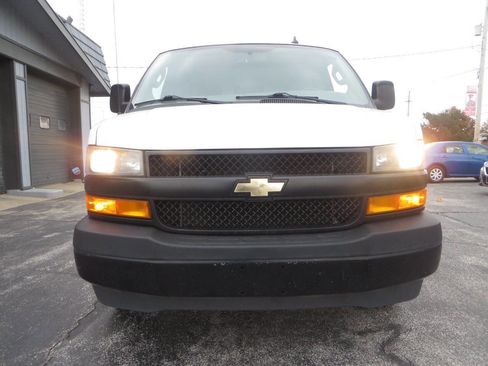 Used 2021 Chevrolet Express 2500 Extended w/ Driver Convenience Package image 5