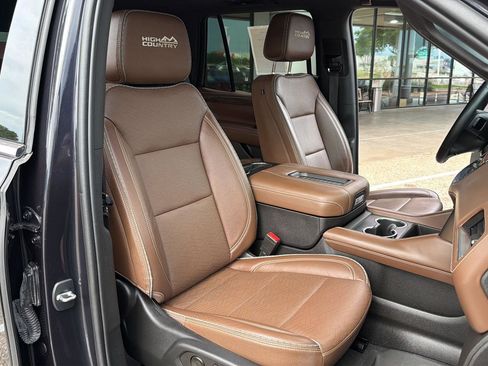 Used 2023 Chevrolet Tahoe High Country AWD/4WD image 18