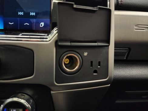 Used 2022 Ford F250 Platinum w/ Tremor Off-Road Package image 59